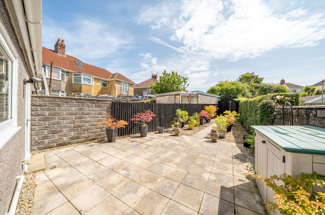 Glan Yr Afon Road, Sketty, Swansea